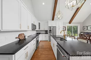 8788 Donald Barrier St, Newland, NC 28657 - Photo 15