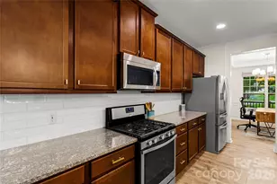 7202 Toxaway Ln, Charlotte, NC 28269 - Photo 17