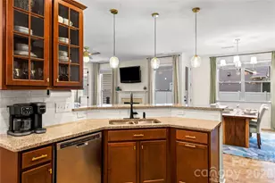 7202 Toxaway Ln, Charlotte, NC 28269 - Photo 19