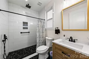 7202 Toxaway Ln, Charlotte, NC 28269 - Photo 23