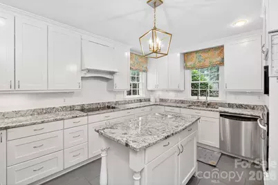 2808 Windsor Avenue, Charlotte, NC 28209 - Photo 11