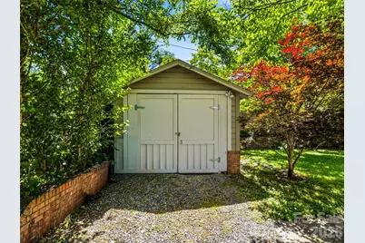 1214 Oakland Street, Hendersonville, NC 28792 - Photo 25
