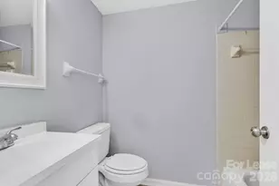 1624 Arlyn Cir, Charlotte, NC 28213 - Photo 13