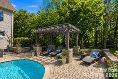 1401 Tara Plantation Boulevard, Wesley Chapel, NC 28110 - Photo 3
