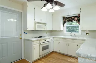 122 Whitley Rd, Morganton, NC 28655 - Photo 11
