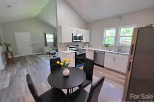 1105 8th St, Statesville, NC 28677 - Photo 9