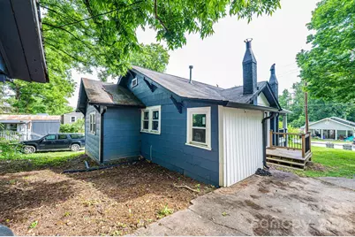 224 Broadway Street NW, Lenoir, NC 28645 - Photo 9