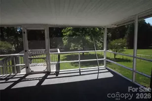 3795 River Rd, Hickory, NC 28602 - Photo 7