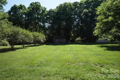 3795 River Road, Hickory, NC 28602 - Photo 5