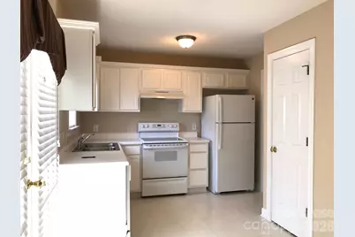 1615 Stroll Circle, Fuquay-Varina, NC 27526 - Photo 3