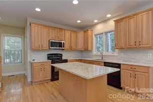 10496 Gunnison Ln, Charlotte, NC 28277 - Photo 3