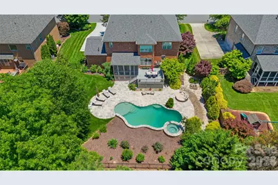 3207 Lakehurst Crossing, Matthews, NC 28104 - Photo 3