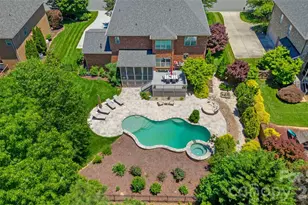 3207 Lakehurst Crossing, Matthews, NC 28104 - Photo 3
