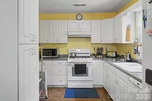 11 Waddell St, Weaverville, NC 28787 - Photo 9