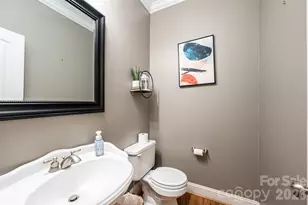 1718 30th Ave Pl NE, Hickory, NC 28601 - Photo 9