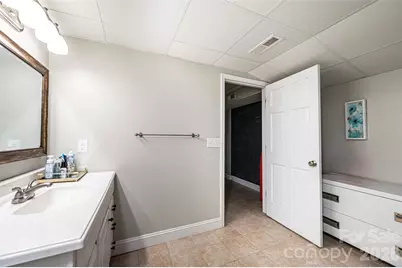 1718 30th Avenue Place NE, Hickory, NC 28601 - Photo 43