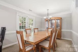1135 Stonehenge Ln, Charlotte, NC 28216 - Photo 9