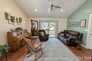 65 Foxden Dr, Fletcher, NC 28732 - Photo 11
