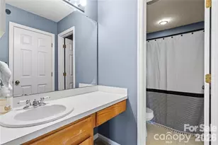5870 Harris Grove Ln, Charlotte, NC 28212 - Photo 17