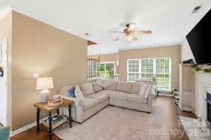 117 Heathrow Ln, Statesville, NC 28677 - Photo 9