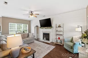 117 Heathrow Ln, Statesville, NC 28677 - Photo 3