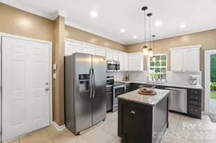 117 Heathrow Ln, Statesville, NC 28677 - Photo 15