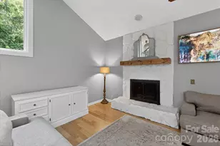 7611 Robin Crest Rd, Charlotte, NC 28226 - Photo 9