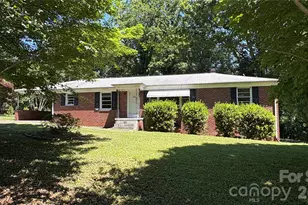 150 31st Ave NW, Hickory, NC 28601 - Photo 1