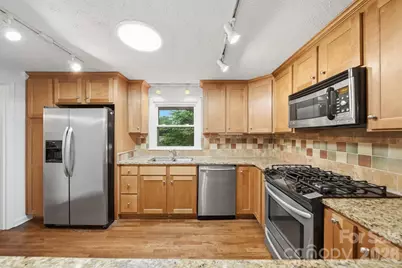1085 19th Avenue Place NW, Hickory, NC 28601 - Photo 13
