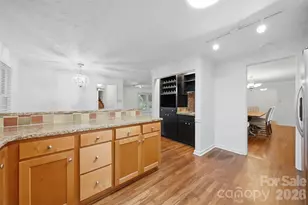 1085 19th Ave Pl NW, Hickory, NC 28601 - Photo 11