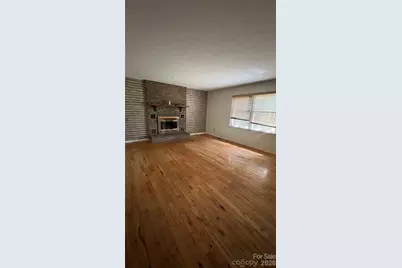 132 Haynes Street, Hendersonville, NC 28791 - Photo 5