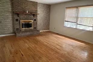 132 Haynes St, Hendersonville, NC 28791 - Photo 5