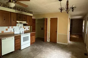 132 Haynes St, Hendersonville, NC 28791 - Photo 9