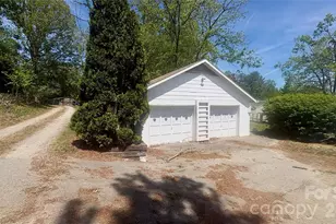 132 Haynes St, Hendersonville, NC 28791 - Photo 33