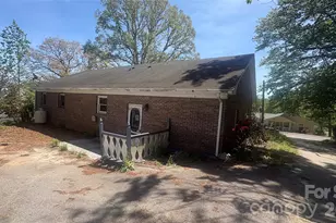 132 Haynes St, Hendersonville, NC 28791 - Photo 3
