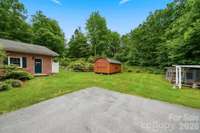 9121 Nc 181 Highway, Newland, NC 28657 - Photo 35