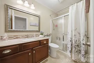 9121 Nc 181 Hwy, Newland, NC 28657 - Photo 23