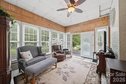 9121 Nc 181 Highway, Newland, NC 28657 - Photo 15