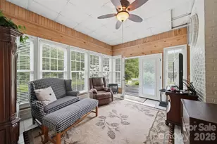9121 Nc 181 Hwy, Newland, NC 28657 - Photo 15