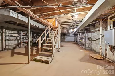 9121 Nc 181 Highway, Newland, NC 28657 - Photo 29