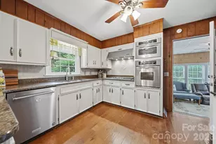 9121 Nc 181 Hwy, Newland, NC 28657 - Photo 11