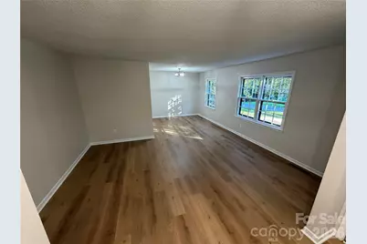 1880 Woodridge Circle, Hickory, NC 28602 - Photo 5