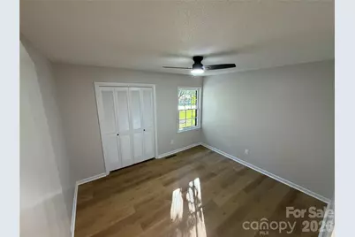 1880 Woodridge Circle, Hickory, NC 28602 - Photo 17