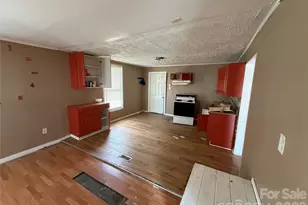 2528 Gardner St, Gastonia, NC 28056 - Photo 3