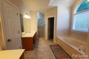 3108 Castlemaine Dr, Charlotte, NC 28269 - Photo 11