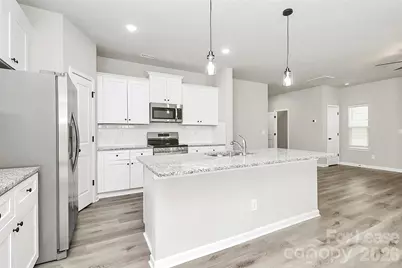 8208 Stonemere Lane, Charlotte, NC 28215 - Photo 9