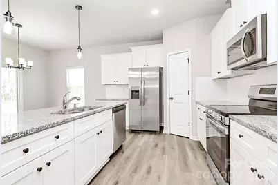 8208 Stonemere Lane, Charlotte, NC 28215 - Photo 11