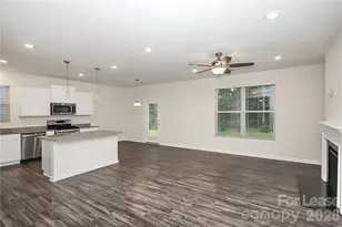 7306 Wheyfield Dr, Charlotte, NC 28215 - Photo 9