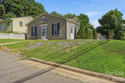 411 W Sullivan Street, Gastonia, NC 28052 - Photo 3