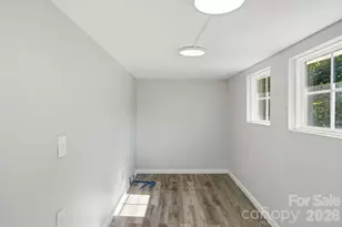411 W Sullivan St, Gastonia, NC 28052 - Photo 25